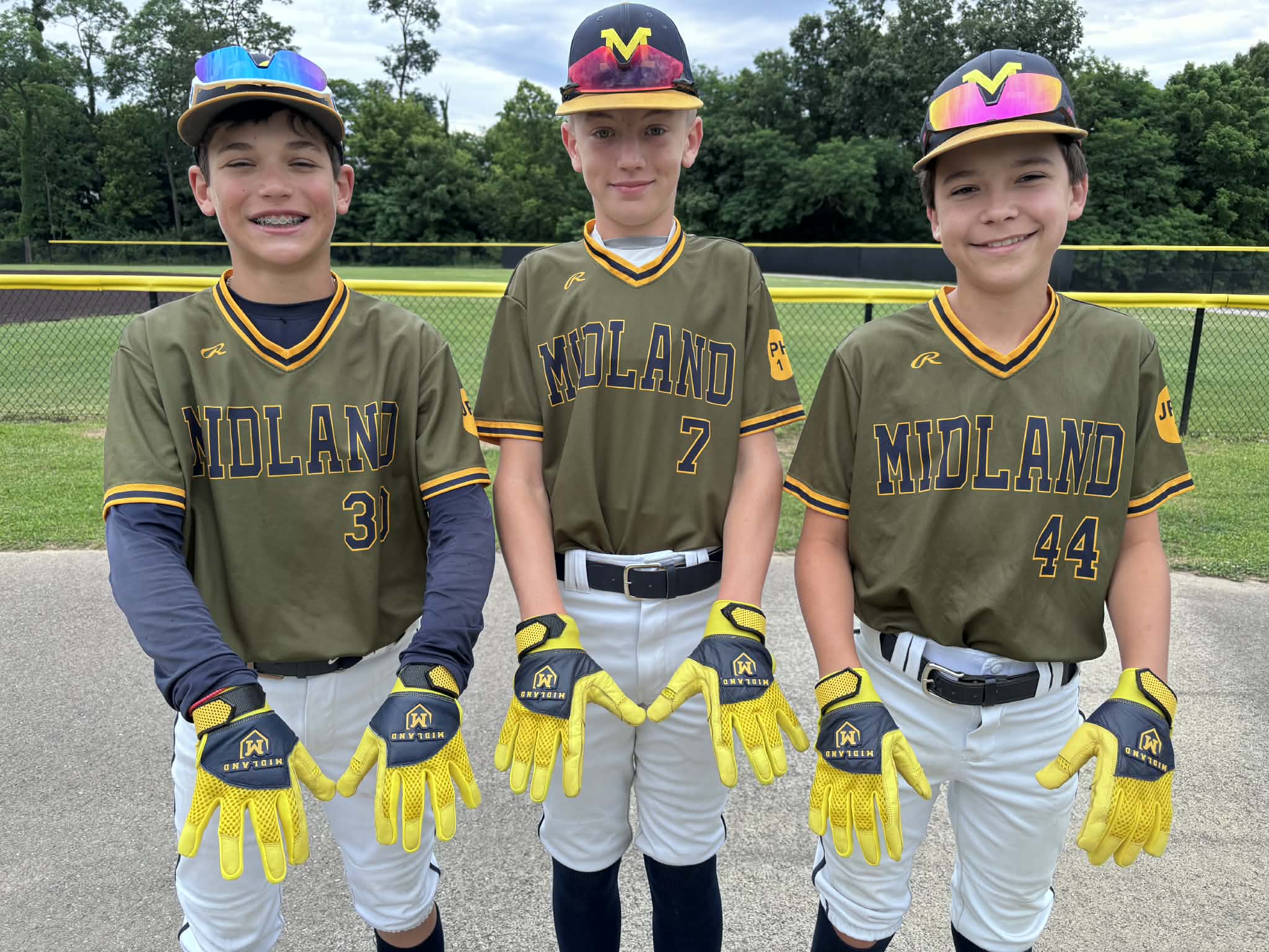 att.GIZJ8PhgWpVeHwWqI9YccT-P0qzAGfR1Eyw34u4GLz4 - Trifecta Athletic Gloves